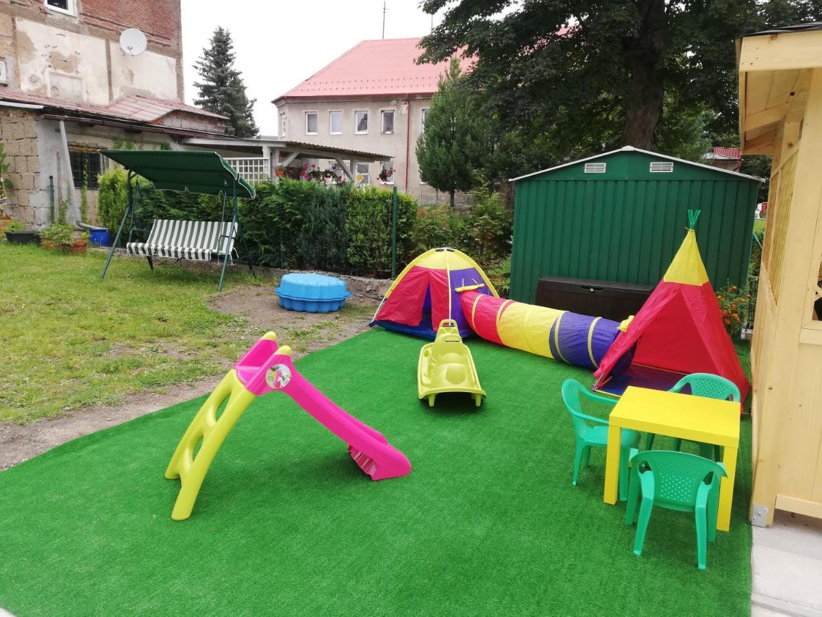 Apartman Petra Kovarska Exterior photo